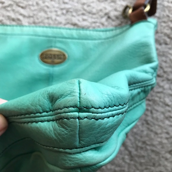 FOSSIL Leather Victoria Crossbody - Picture 6 of 8